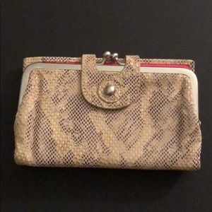 Hobo ‘Alice’ Bifold Wallet snakeskin print